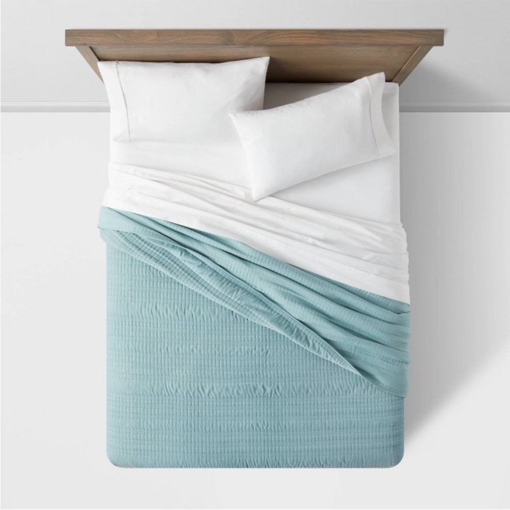 THRESHOLD NWT lofty velvet quilt -light blue teal -queen